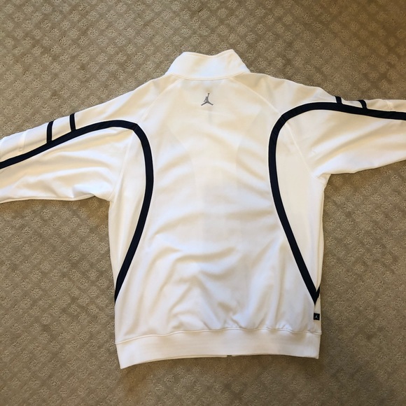 ⚪️🔵 Men’s Jordan Zip Up - Picture 5 of 6